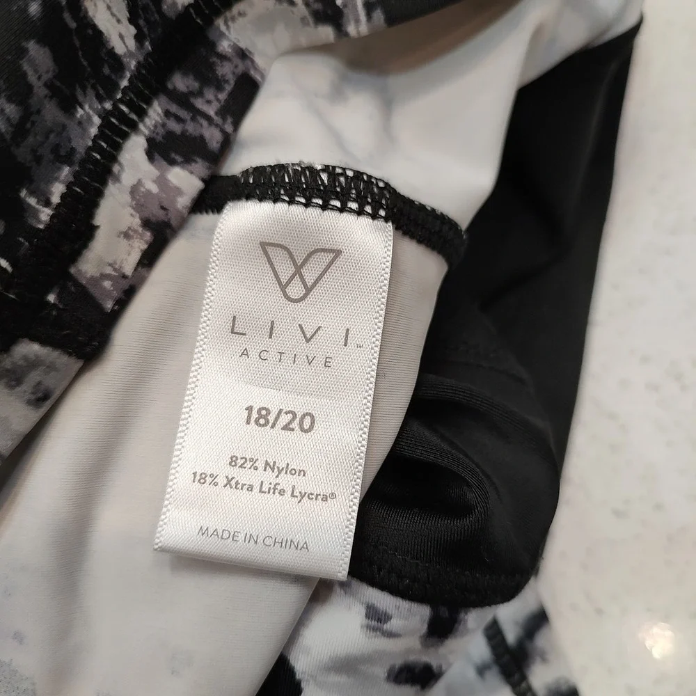 Livi Active Swim‎ Rash Guard Top Sz 18/20 Swimwear Half Zip White Gray Black